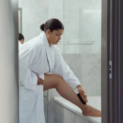 HEAT by Sophia Lie Peeling|HEAT Ionic Body Brush